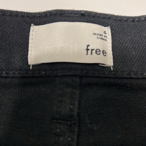 Aritzia black skirt - Picture 3 of 3